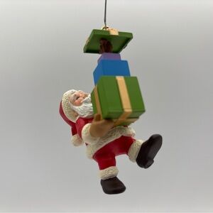 Hallmark Keepsake Ornament Dated 2001 Vintage Peek-a-Boo Present Handcrafted